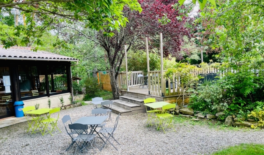 camping-ariege-pyrenees - terrasse