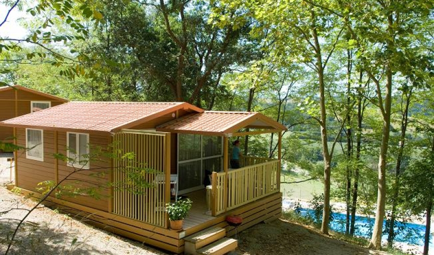 camping Ariege Pyrénées vue piscine-redit_photo_bourdieu