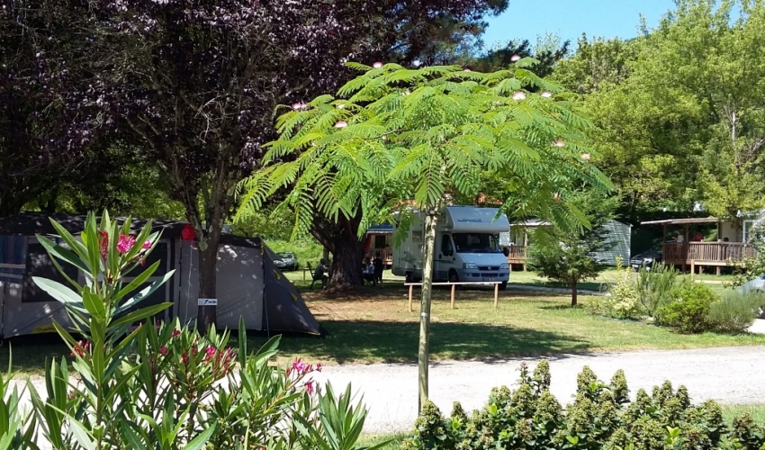 Terrain camping ariege pyrenees